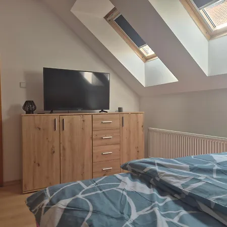 Krajinská Apartmán *